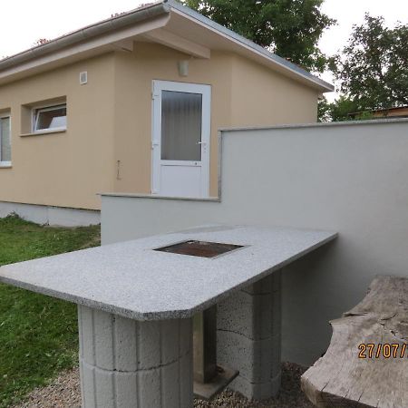 Ferienhaus An Der Sternwarte รูโดลชตัดท์ ภายนอก รูปภาพ