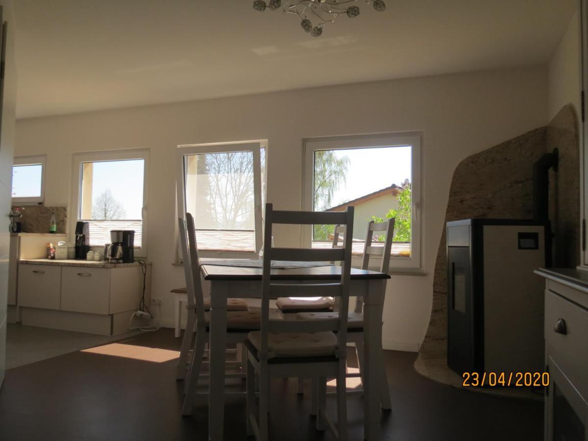 Ferienhaus An Der Sternwarte รูโดลชตัดท์ ภายนอก รูปภาพ